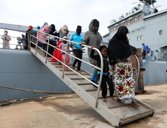 Guardia costera de libia rescata a más de 250 inmigrantes