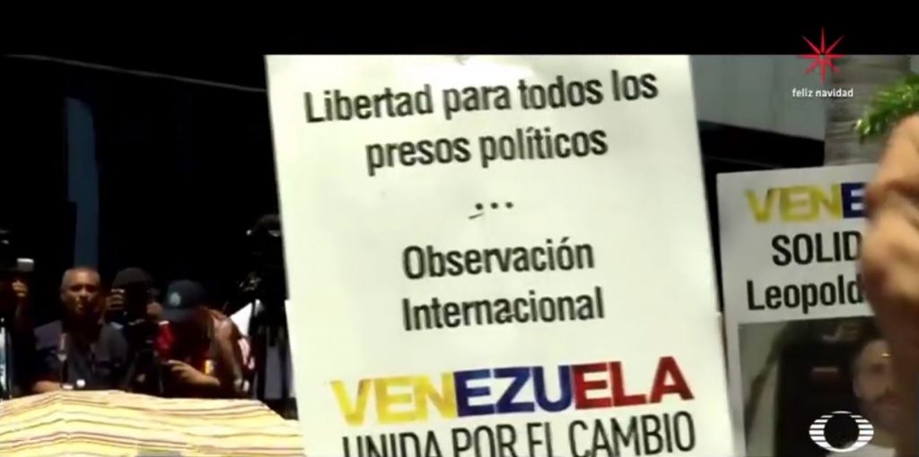 Los opositores de Maduro huyen de Venezuela