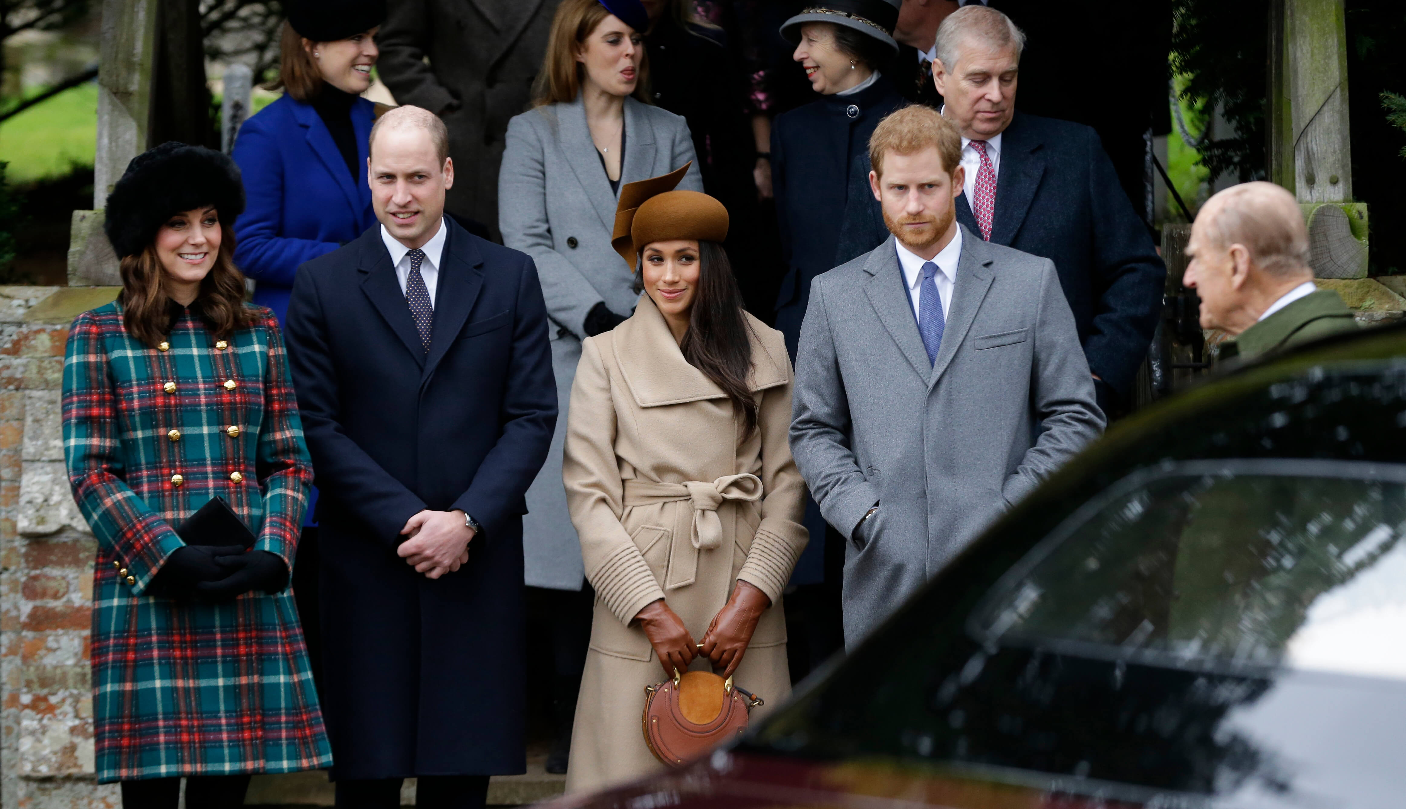 Meghan Markle se une a familia real en festejo de Navidad