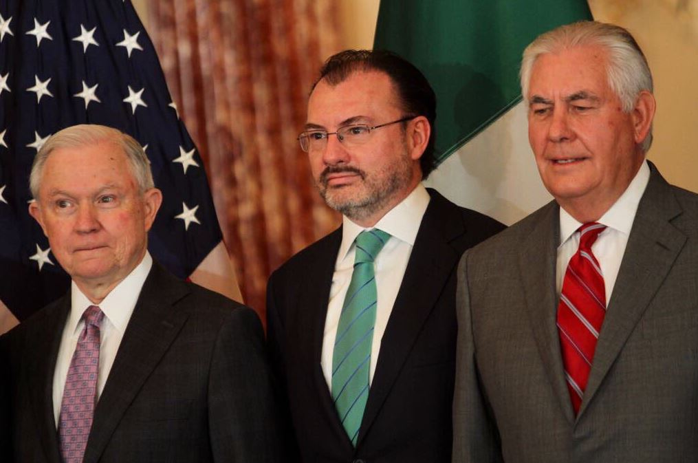 México y EU inician diálogo contra el narcotráfico