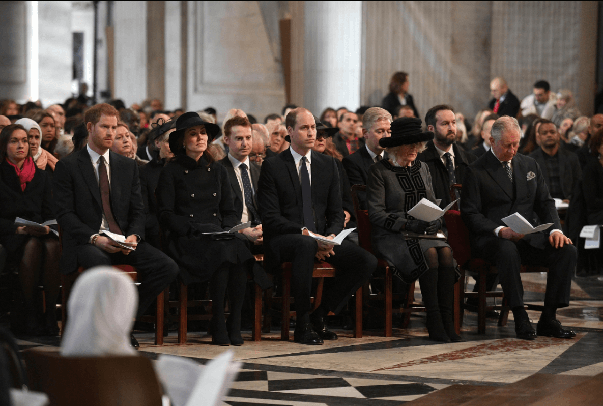 Miembros de la familia real y del gobierno británico acudieron a la ceremonia