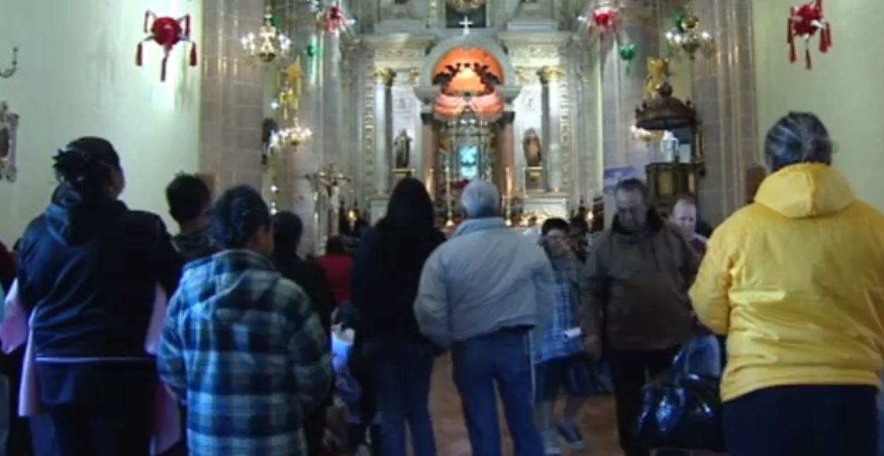 Migrantes visitan a la Virgen de San Juan de los Lagos