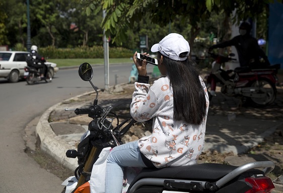 Arabia Saudita autoriza a mujeres a conducir motos y camiones