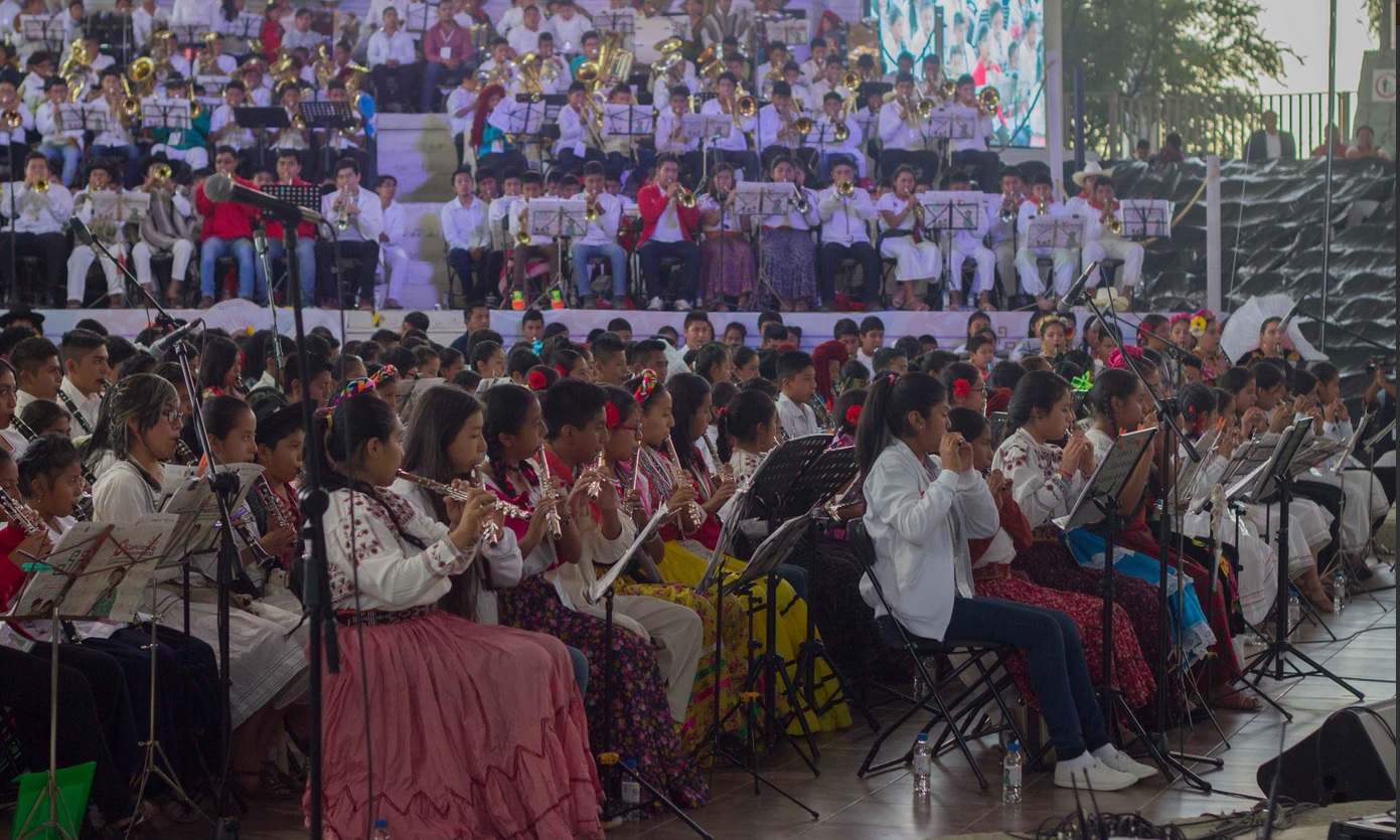 Niños músicos indígenas ofrecen concierto en Auditorio Guelaguetza en Oaxaca