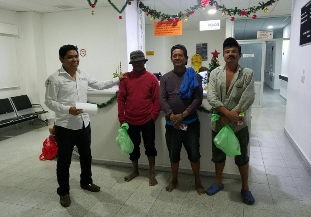 marinos rescatan tres pescadores embarcacion deriva acapulco