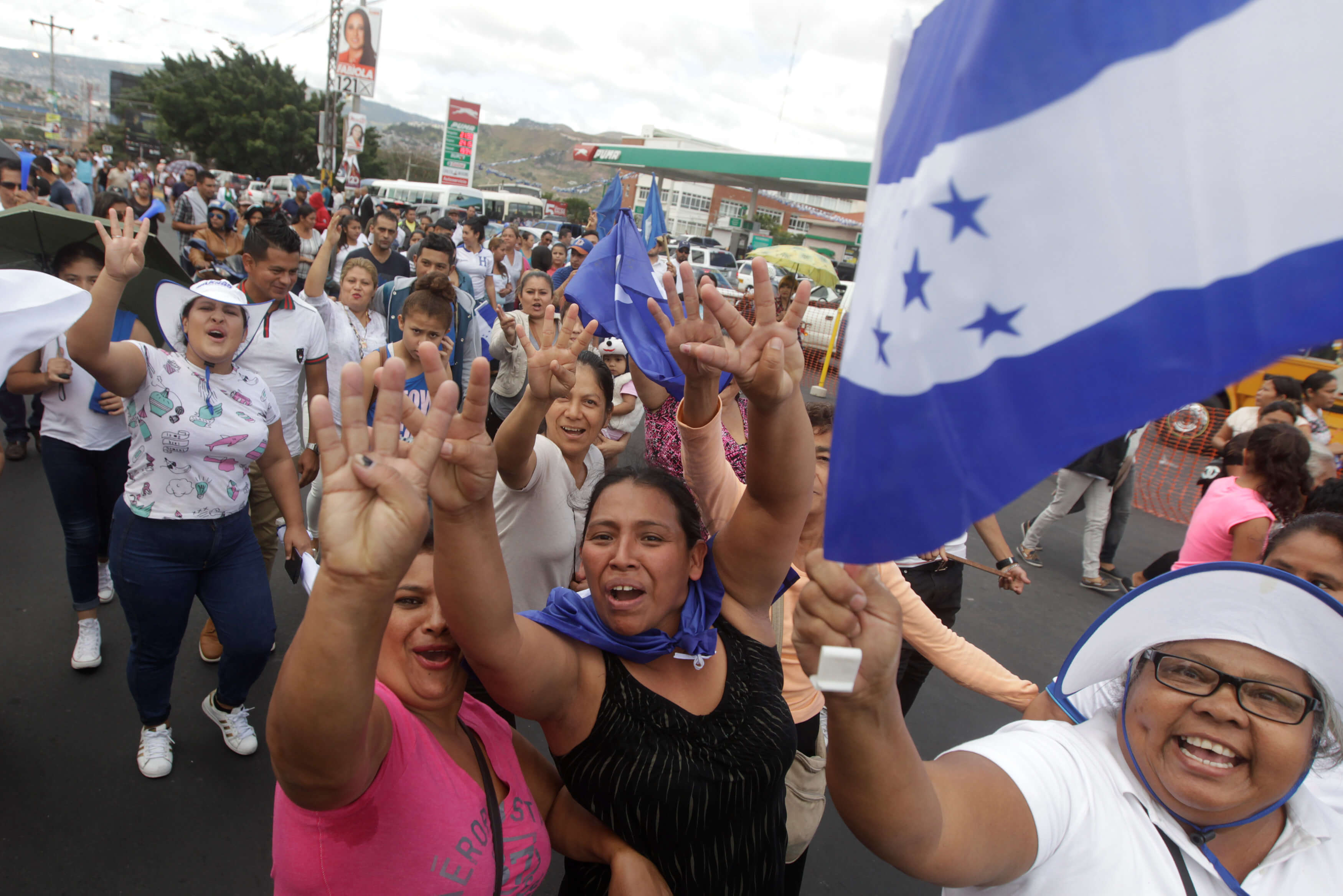Marchan fraude electoral Honduras y relección Hernández