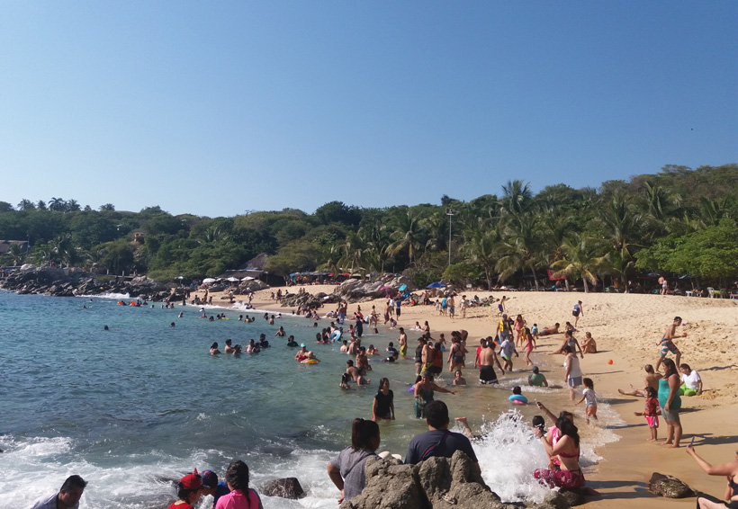 Recolectan 13 toneladas de basura en playas de Puerto Escondido