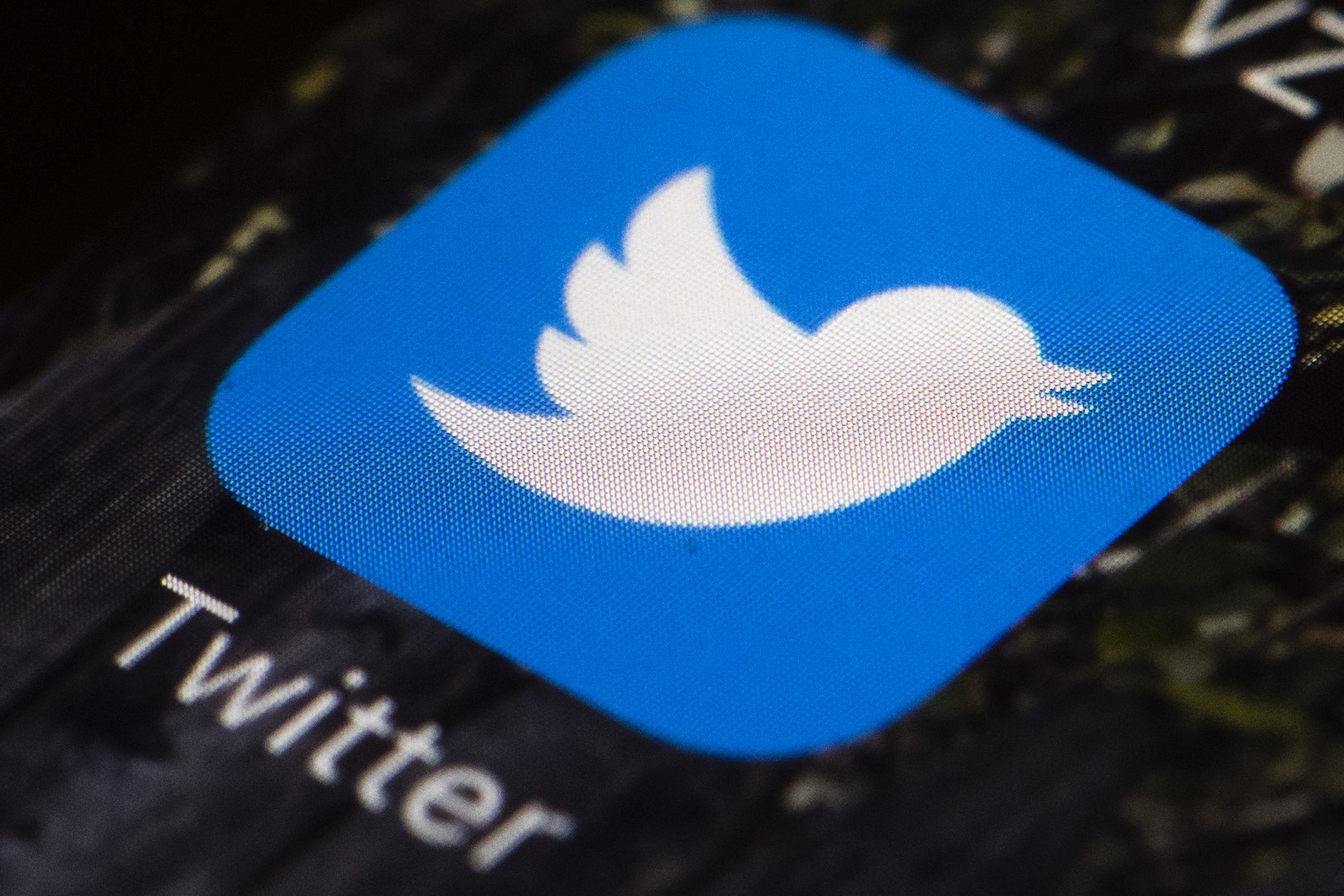 Twitter aplica nuevas normas para eliminar contenidos