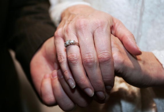 Chihuahua prohíbe los matrimonios entre menores de 18 años