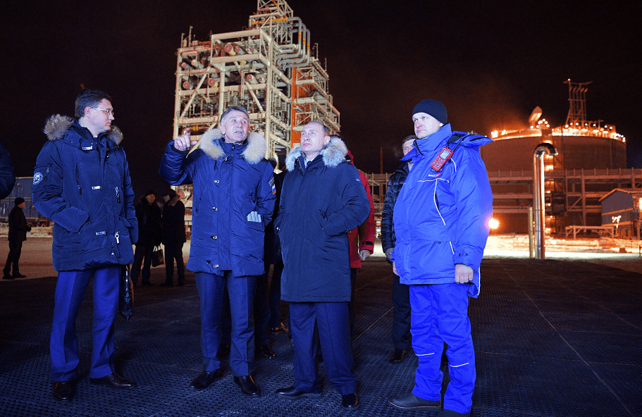 Putin inaugura planta de licuefacción de gas en el Ártico