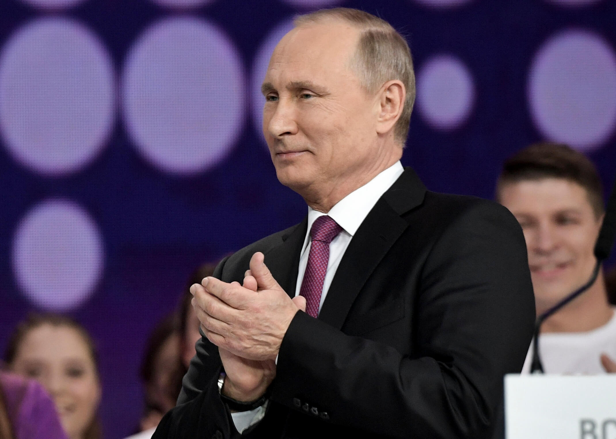 Vladimir Putin dice que podría buscar la reelección en 2018
