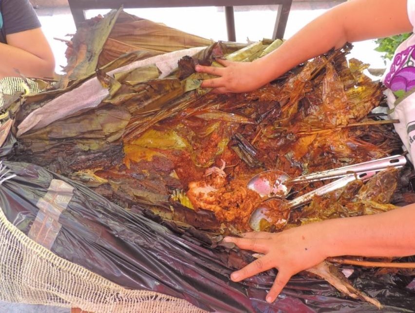 el zacahuil se prepara en la huasteca de san luis potosi