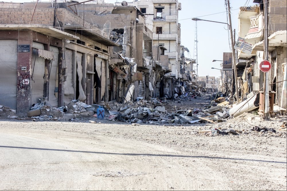 bombas y minas amenzan a la poblacion siria