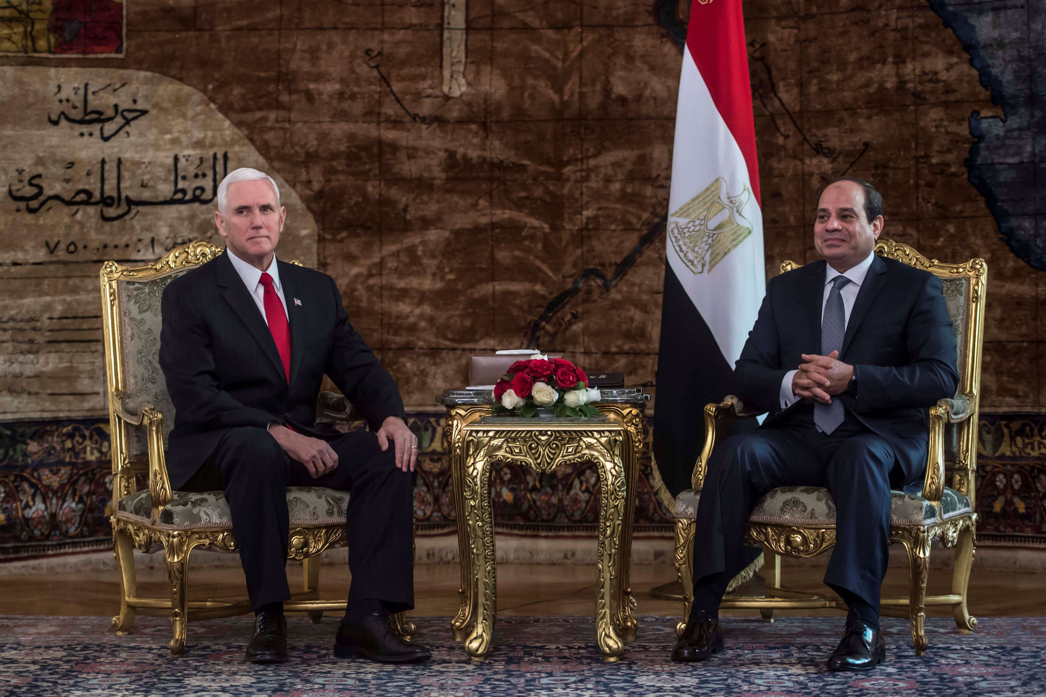Vicepresidente de EU llega a Egipto para iniciar gira en Oriente Medio