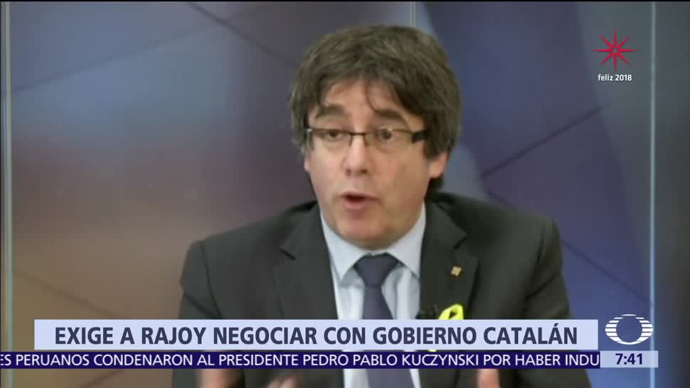 Puigdemont demanda a Rajoy negociar con autoridades de Cataluña
