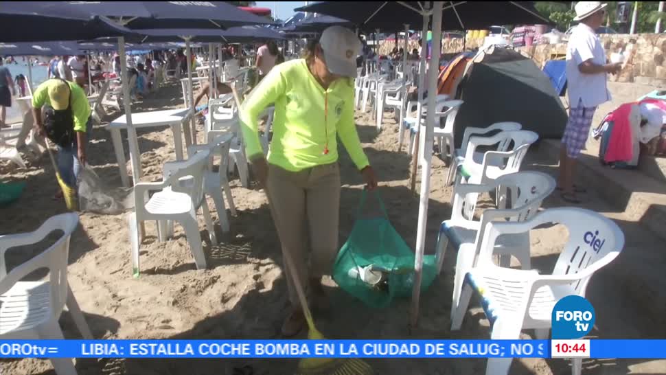 Realizan operativos de limpieza permanentes en playas de Acapulco