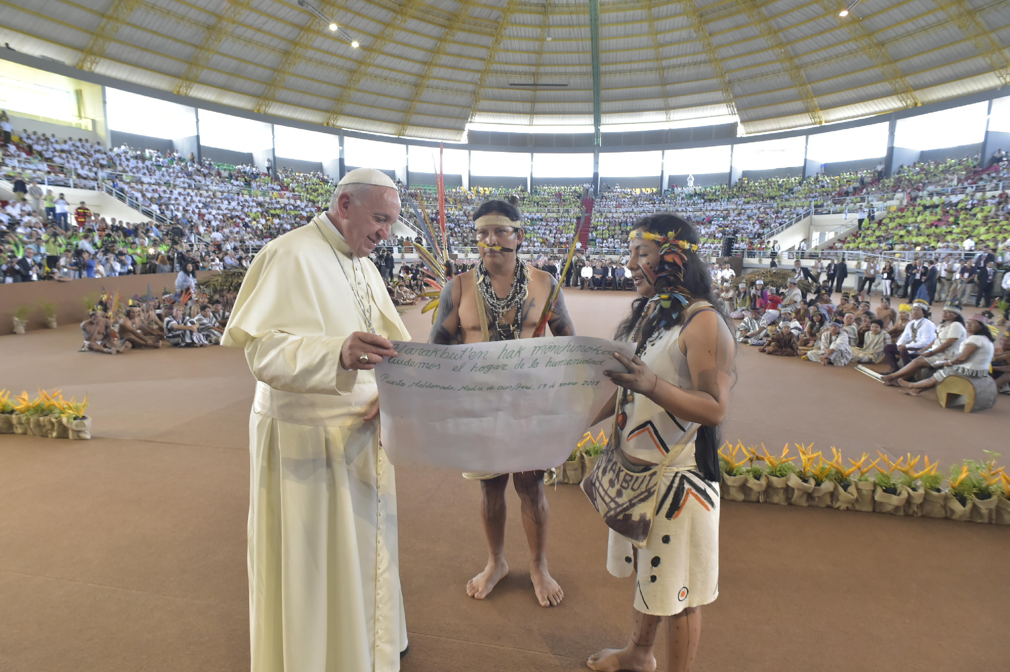 Papa denuncia la opresión de indígenas de Amazonia por interés económico