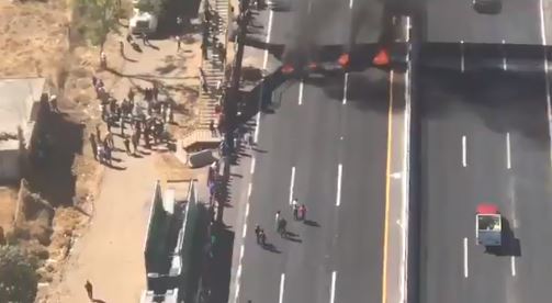 pobladores bloquean llantas autopista puebla protesta