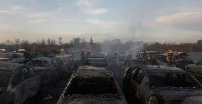 Se registra incendio en pensión de autos en Culiacán