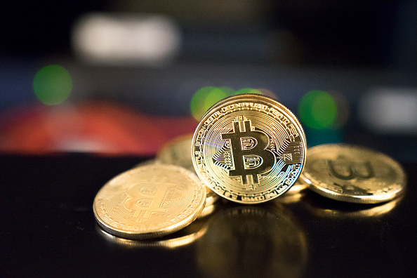 El Bitcoin se hunde por debajo de los 10,000 dólares