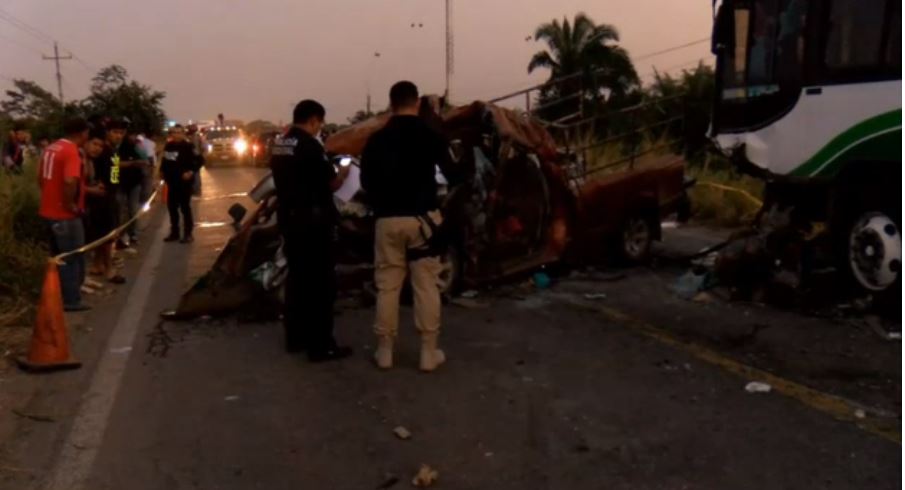 Choque carretero en Veracruz deja ocho muertos