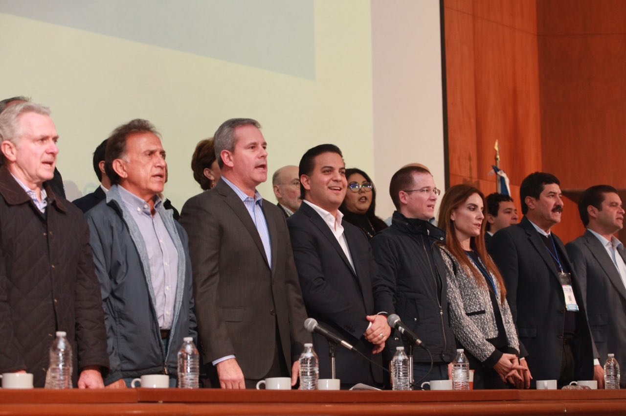 Gobernadores del PAN dan apoyo unánime al de Chihuahua. Damián Zepeda