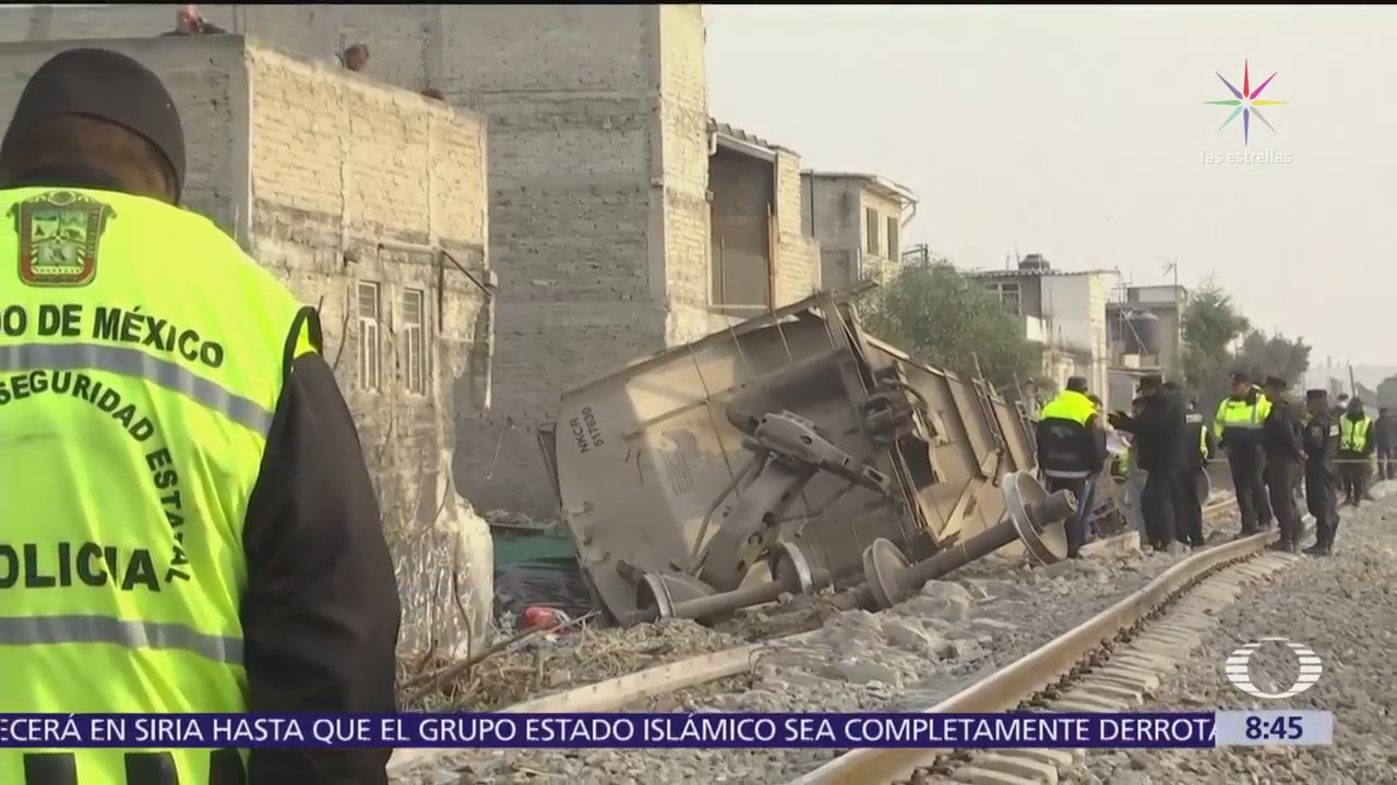 Descarrila furgón de acero sobre vivienda en Ecatepec; mueren 5 personas