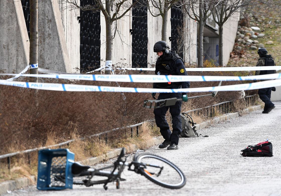 Explosión junto a estación de metro en Estocolmo deja un muerto
