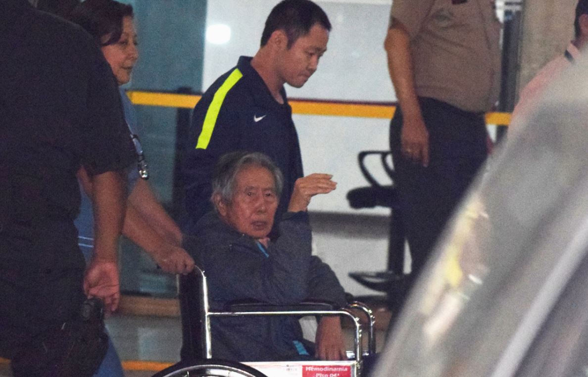 Expresidente Fujimori abandona clínica en la que estuvo internado en Lima