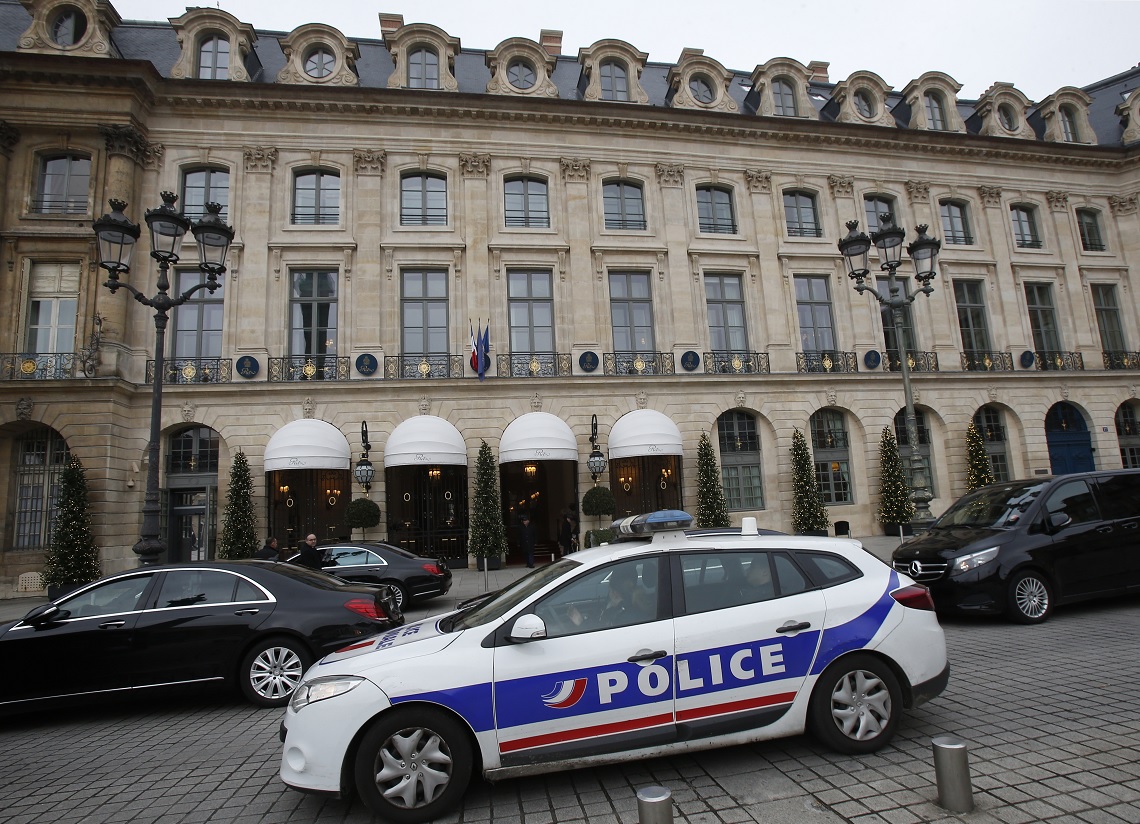 Hallan joyas robadas hotel Ritz París