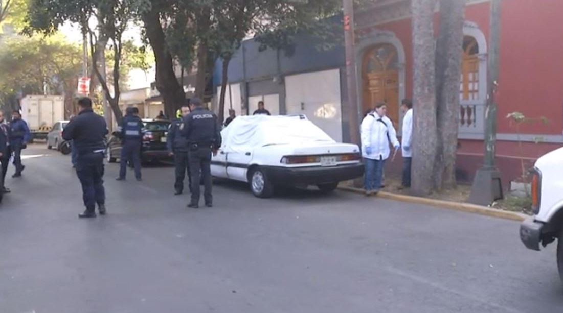 Padre de familia se dispara frente a su hijo en la Ciudad de México