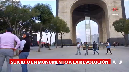 Hombre Suicida Monumento Revolución