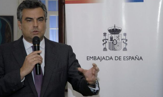 Venezuela declara persona no grata a embajador espanol en Caracas