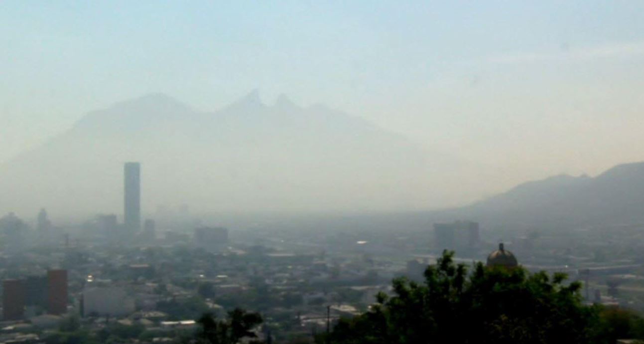 Podrían mantener la alerta por mala calidad del aire en Monterrey