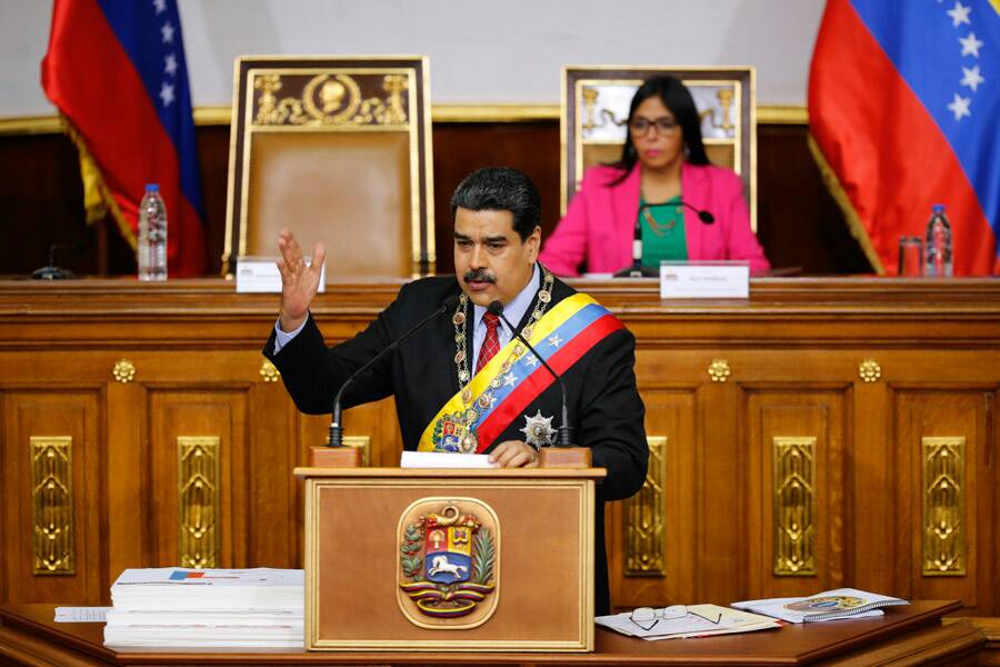 Maduro pide investigar obispo delitos odio