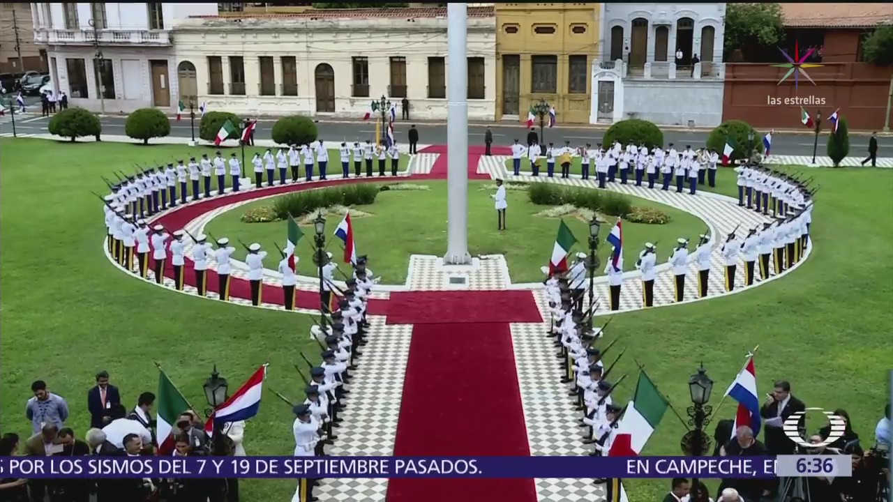 Paraguay despliega banderas de México sin escudo, dice que fue por protocolo