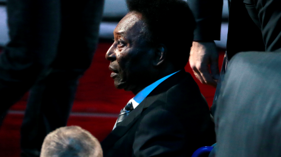 Pelé niega desmayo, cancela evento en Londres porque sería estresante