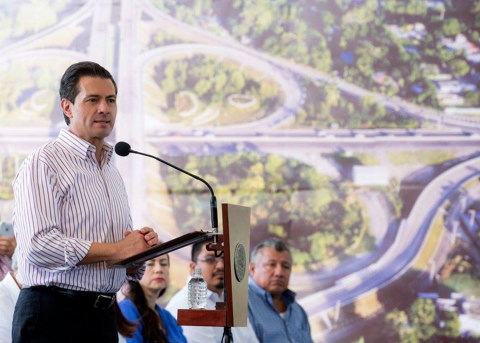 Peña Nieto entrega Libramiento de Villahermosa en Tabasco