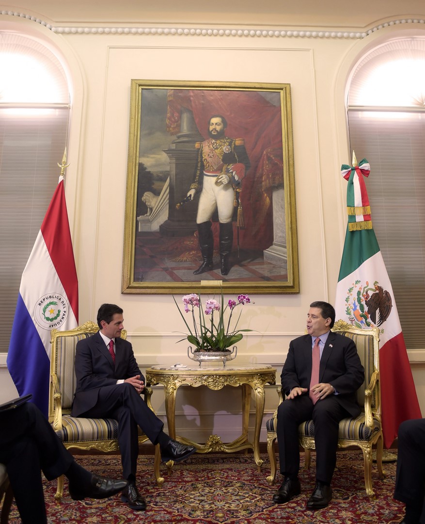 Peña Nieto y Cartes acuerdan avanzar en fortalecimiento de latinoamericana