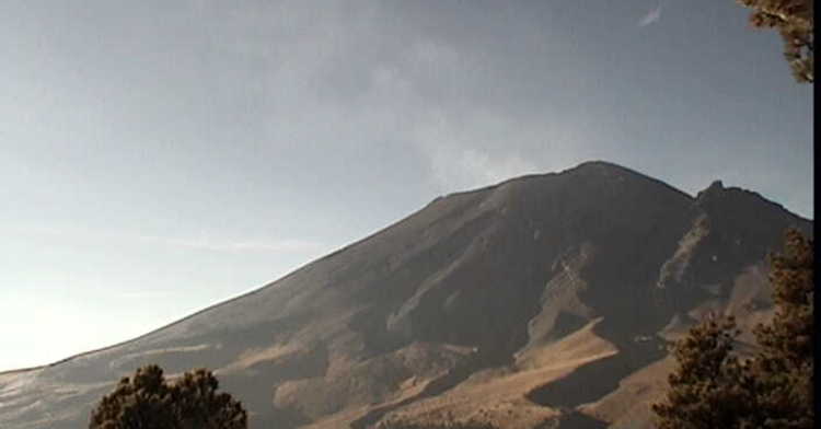 El volcán Popocatépetl tiene actividad moderada