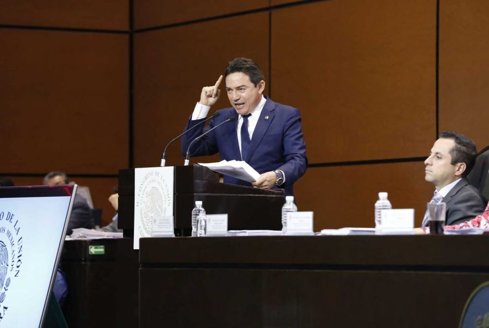 Legisladores del PAN y PRD respaldan a gobernador de Chihuahua