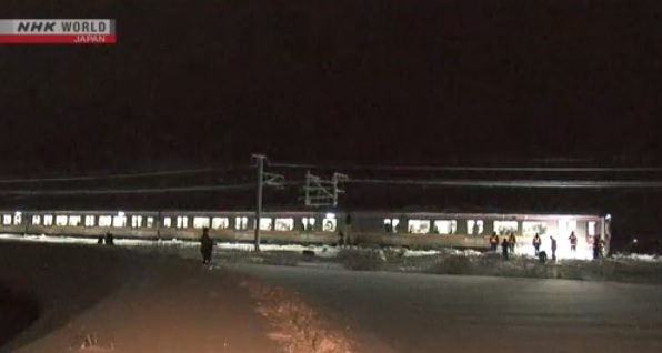 Rescatan cientos personas atrapadas tren nevadas Japón