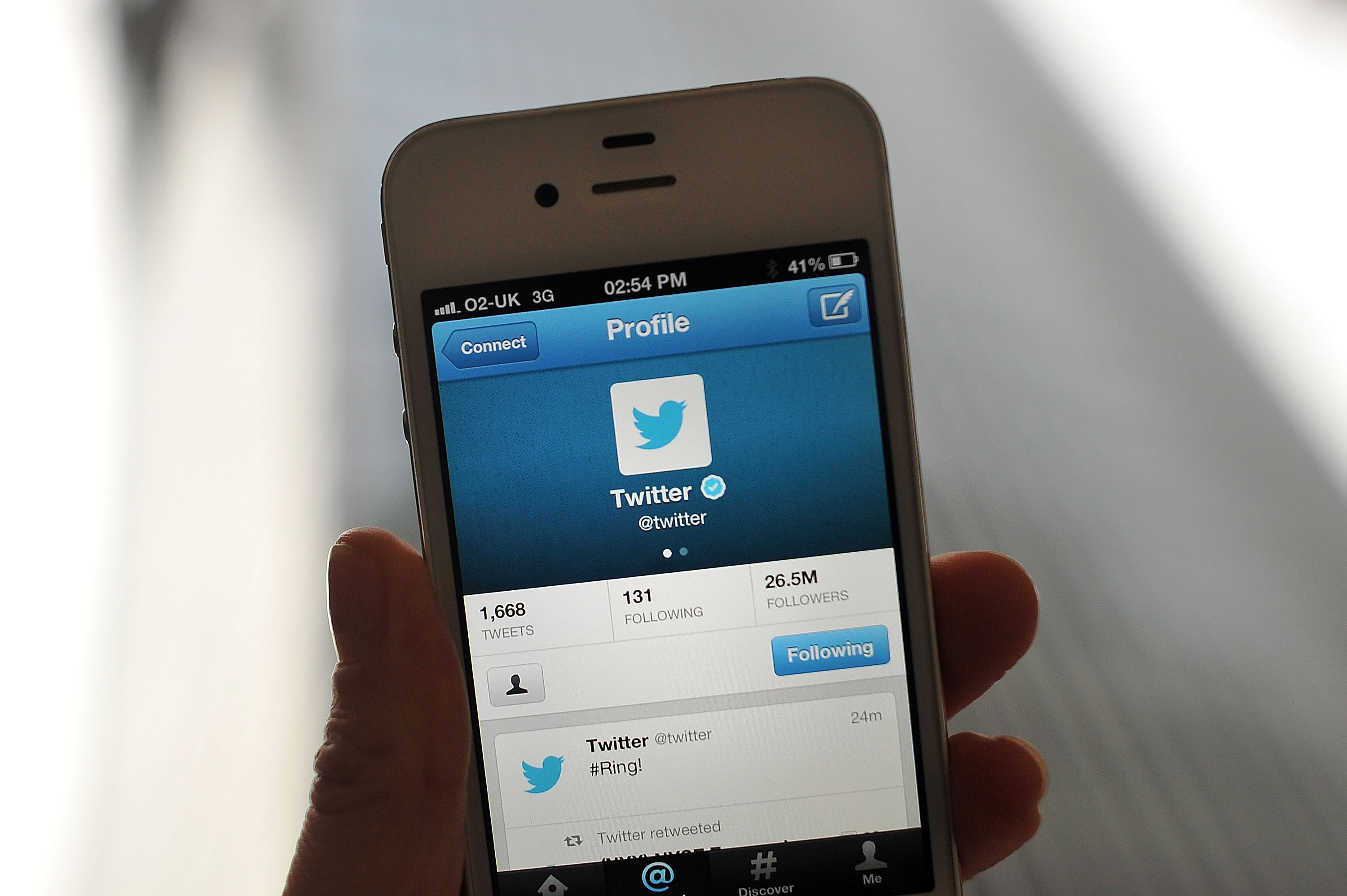 Twitter podría notificar usuarios si fueron expuestos propaganda rusa