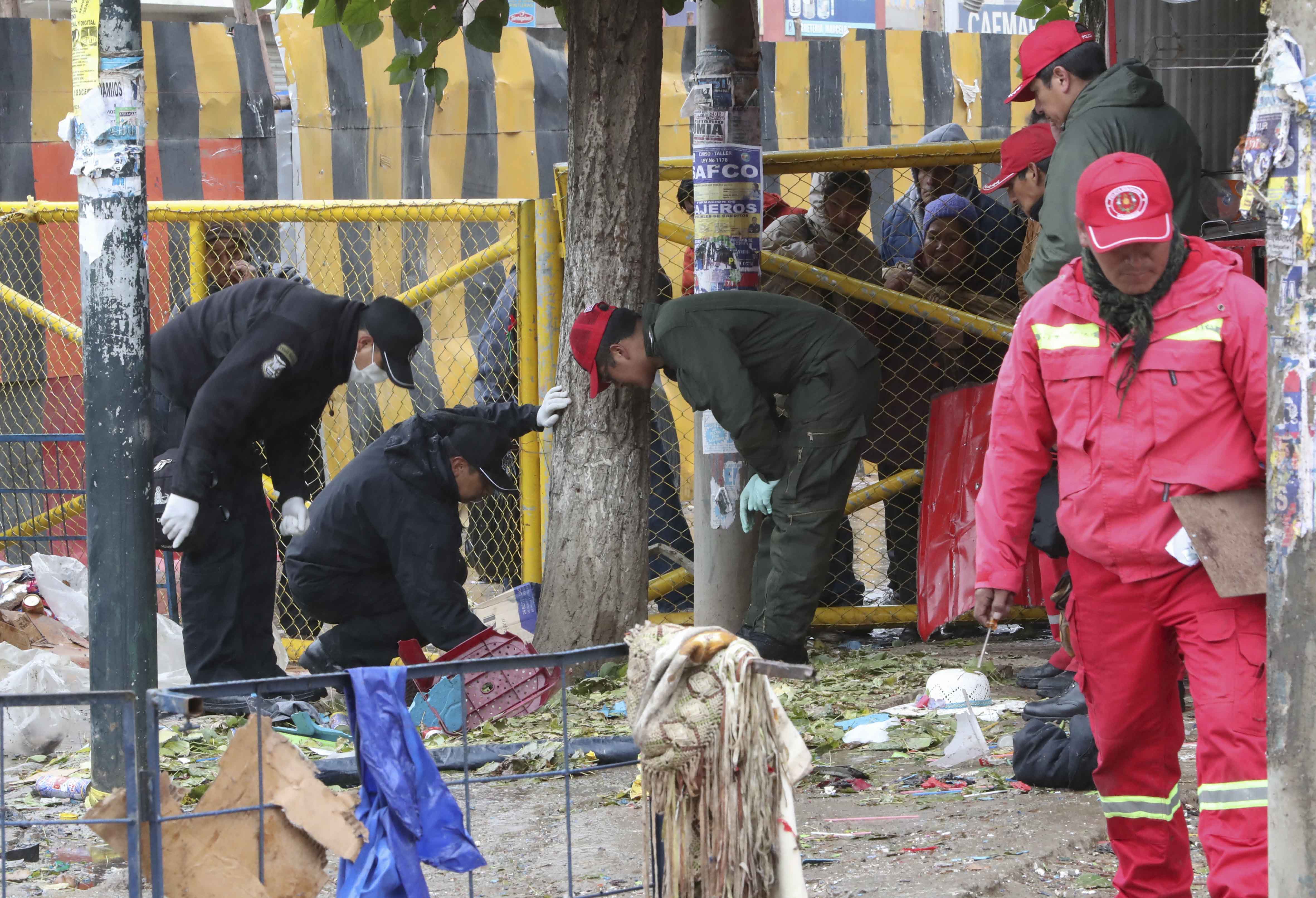 Policía de Bolivia investiga explosión en mercado que causó seis muertos