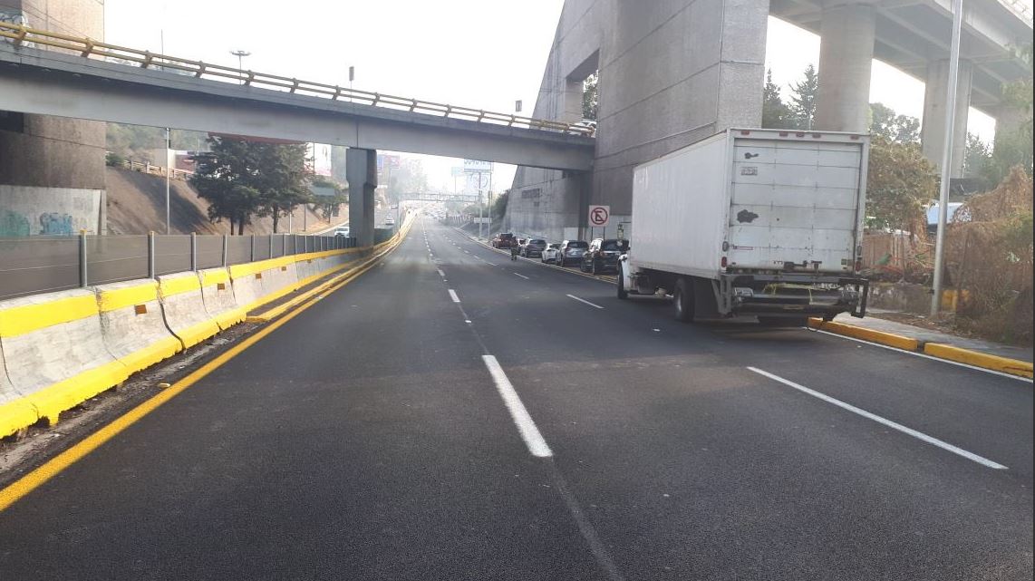 Camión de carga provoca choque múltiple en la autopista México-Toluca
