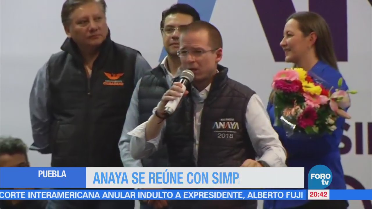 Anaya se reúne con simpatizantes en Puebla