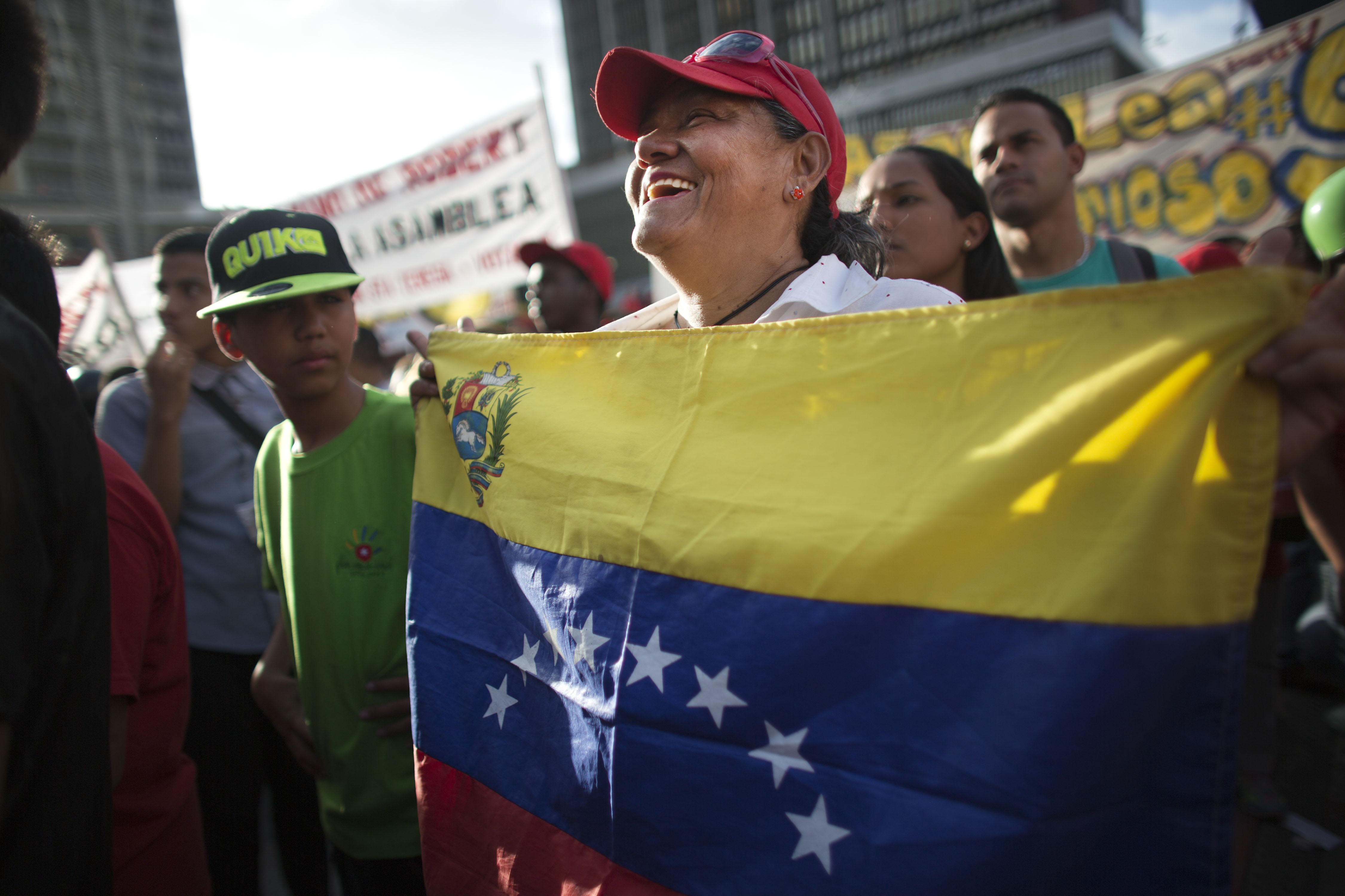 Partido gobernante en Venezuela actualiza su militancia ante elecciones presidenciales