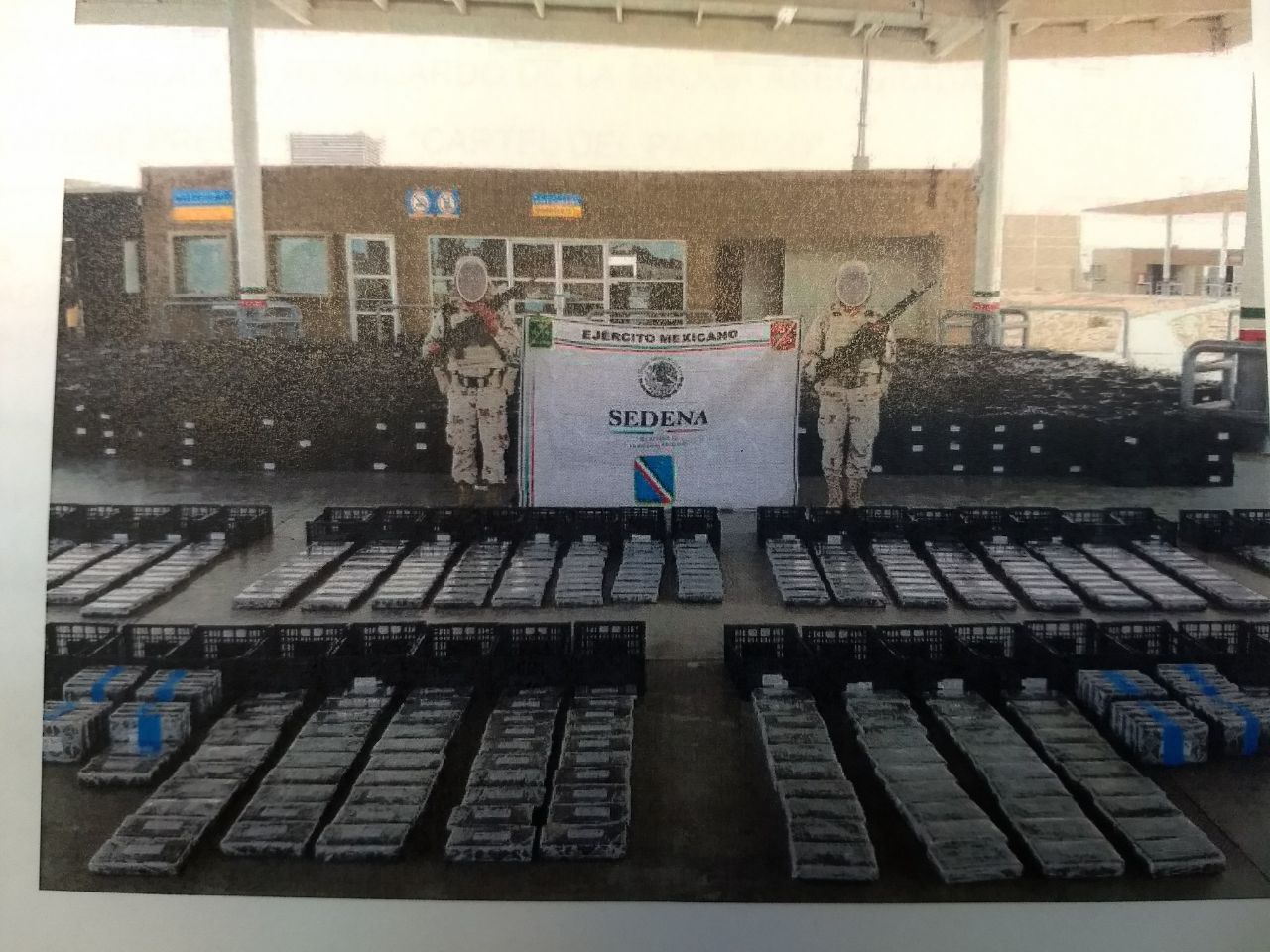 Aseguran más de 800 kilos de cocaína en camión de aguacates en Sonora