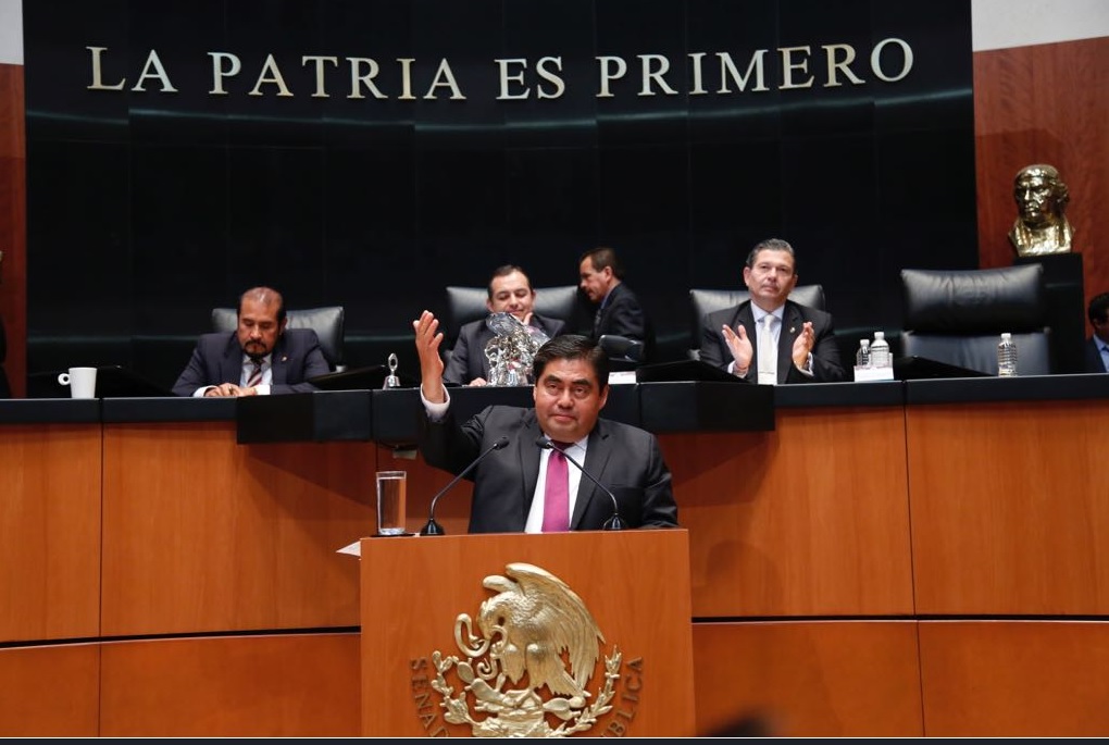 Barbosa se despide del Senado; buscará la gubernatura de Puebla