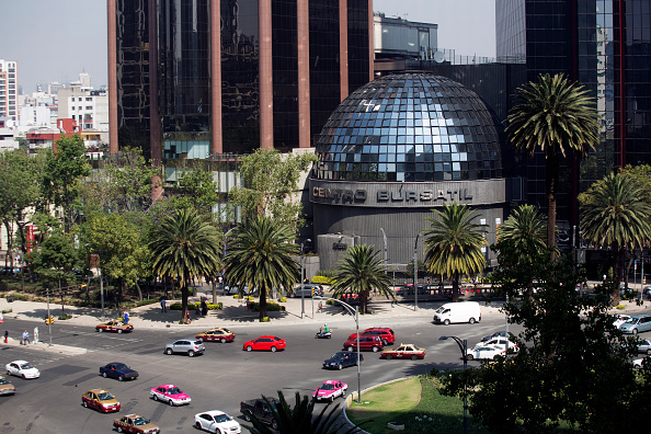La Bolsa Mexicana de Valores opera errática; mercado espera datos relevantes